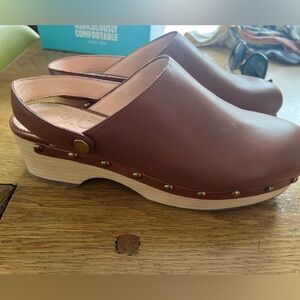 J. Crew Leather Clogs 8.5